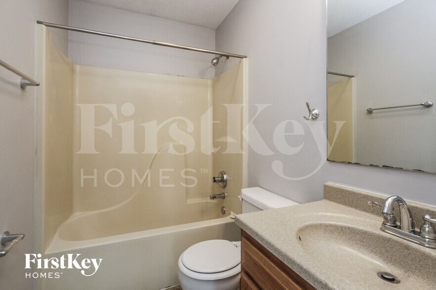 Building Photo - 1111 Berwyn Rd