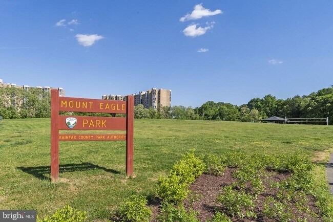 Building Photo - 2451 Midtown Ave