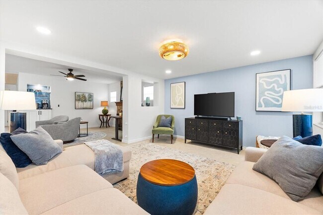 Building Photo - 8848 Sunlit Cove Dr NE