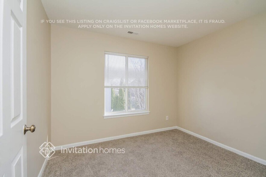 Building Photo - 353 Richmond Dr