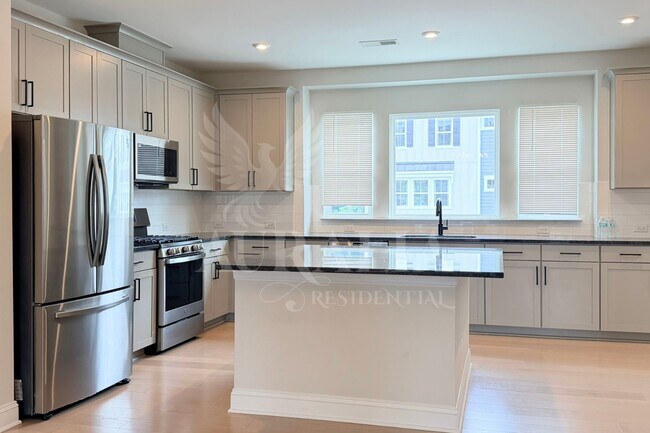 Building Photo - 829 Amley Pl