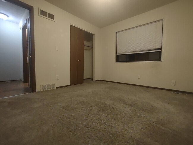 Bedroom 2 - 506 State Mill Rd