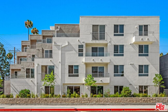 Building Photo - 4406 Fulton Ave
