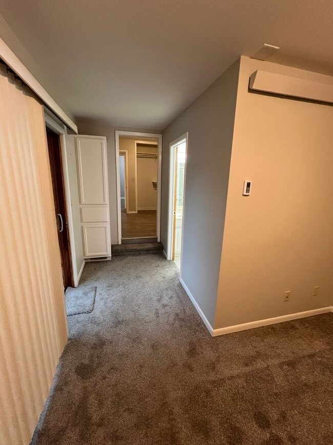 Building Photo - ~Applications Pending~3 Bed, 2 Bath Home for Rent!!