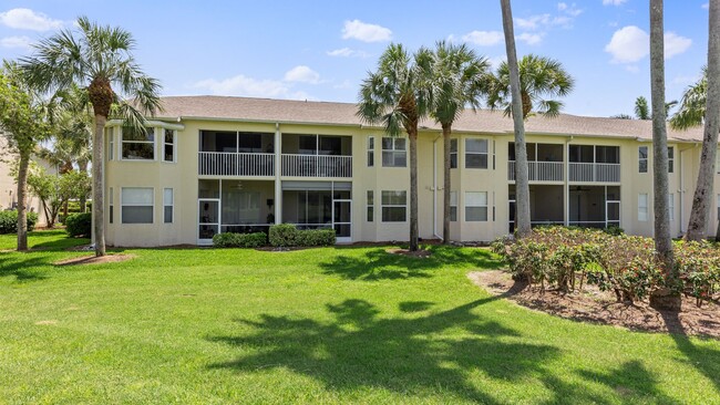 Building Photo - SEASONAL RENTAL IN STONEYBROOK IN ESTERO!!