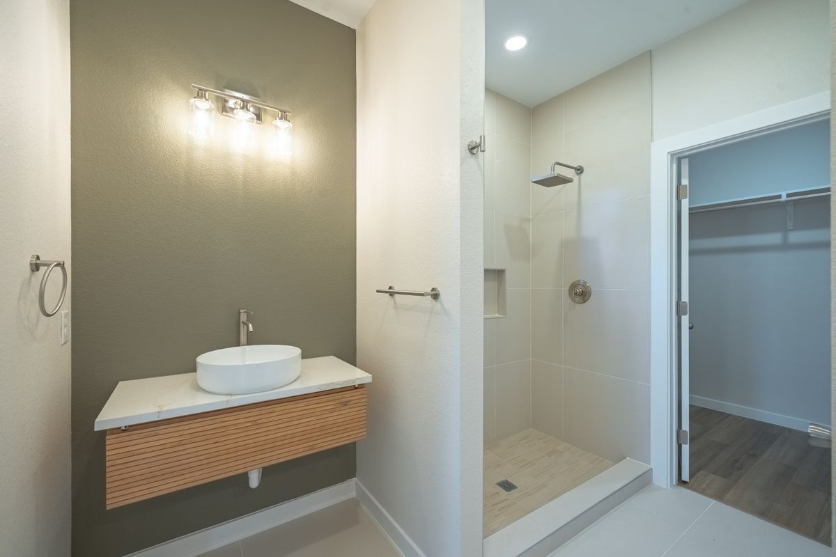 Building Photo - 11215 Link