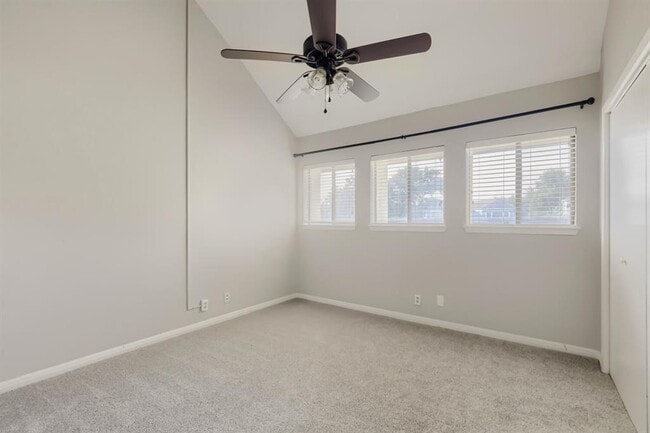 Building Photo - 11 Casa Verde St