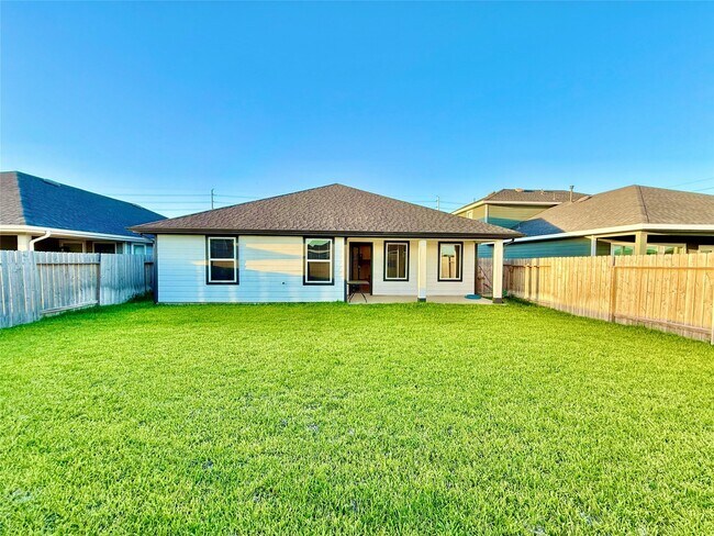 Building Photo - 31611 Farlam Farms Trl