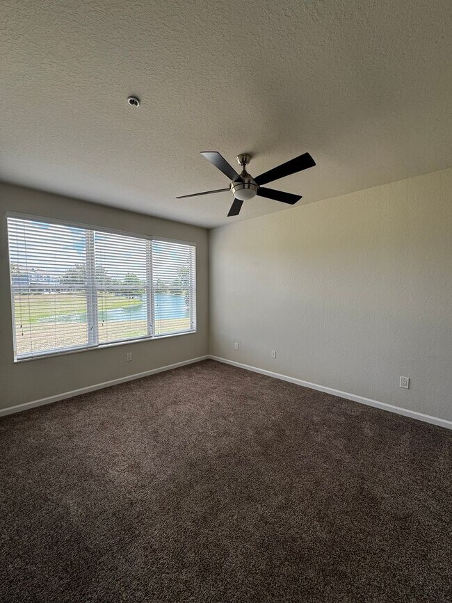 Building Photo - 4401 SW 52nd Cir