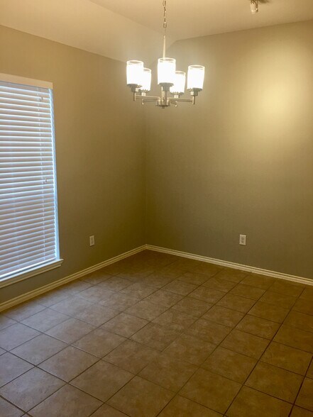 Dinning room - 4003 Santa Susana
