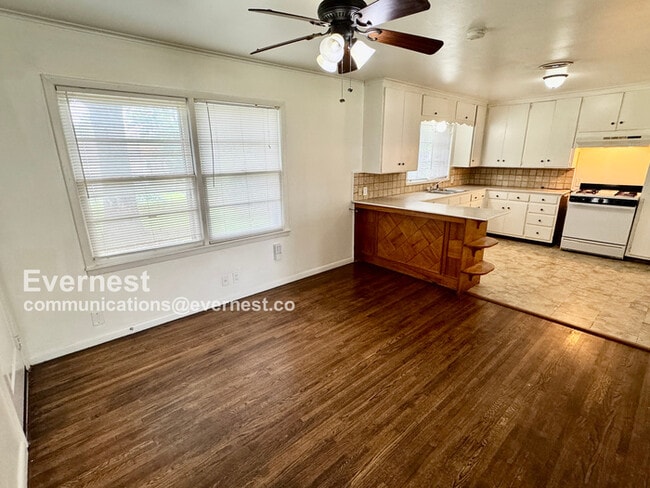 Building Photo - 208 S 74th E Ave