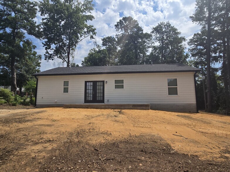 Building Photo - 4849 Wilson Rd