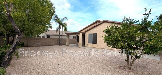 Building Photo - 410 N Bell Pl