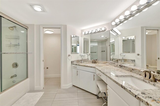 Building Photo - 9650 S Ocean Dr