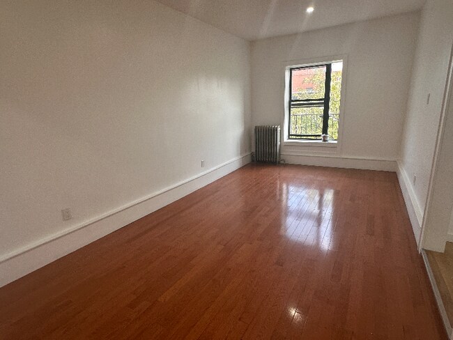 Building Photo - 1873 Prospect Pl