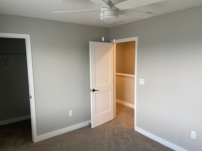 Building Photo - Newer build single family home!