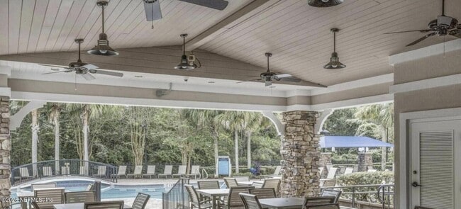 Building Photo - 1723 Forest Lake Cir W