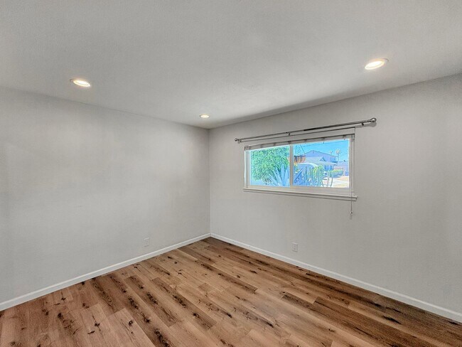 Building Photo - SD: Spacious 3BD/2BA Home in Oceanside with Large Backyard, In-Unit Laundry & Attached Garage