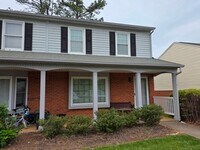 Building Photo - 3br 2.5ba End Unit Townhouse in Timber Ridge Subdivision