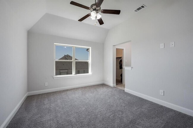 Building Photo - 1405 Gairloch Dr