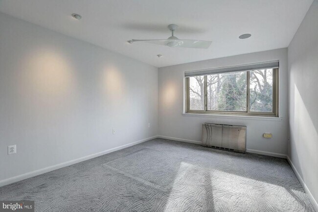 Building Photo - 2711 Ordway St NW