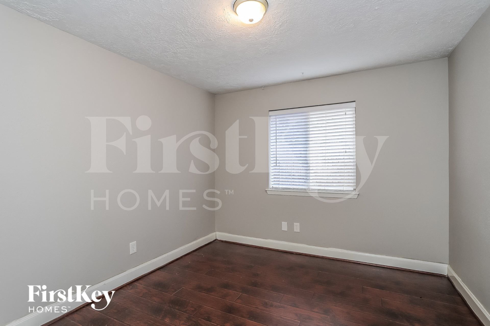 Building Photo - 2922 Laurelridge Dr