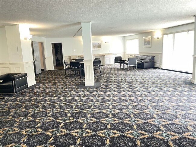 Building Photo - 151 Coolidge Ave