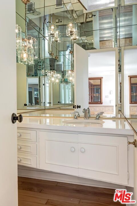 Building Photo - 2670 Carmar Dr