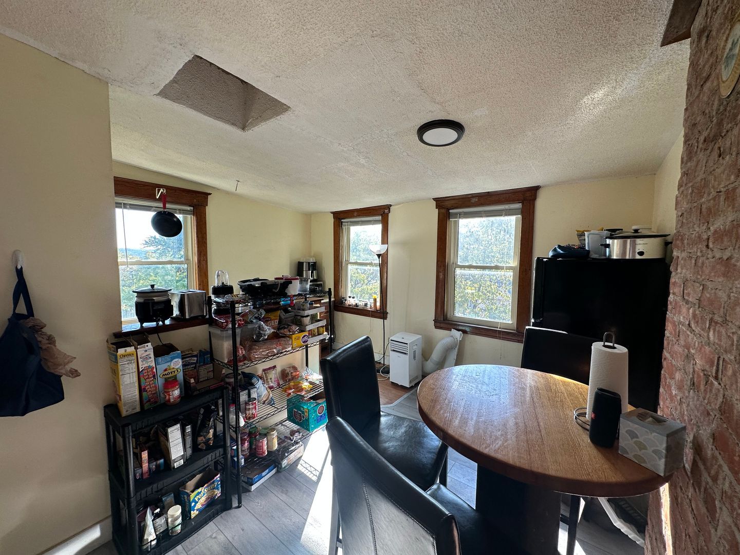 Building Photo - 2317 Flora St