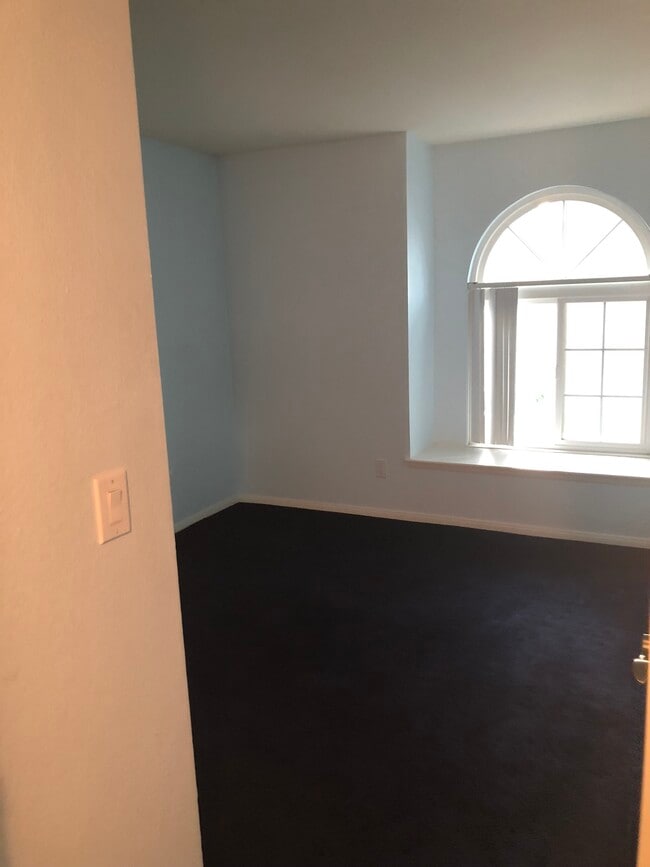 Building Photo - 3145 E Flamingo Rd