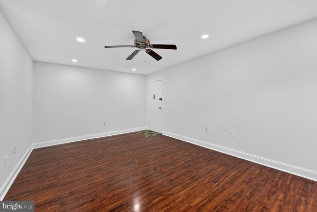 Building Photo - 12753 Dara Dr