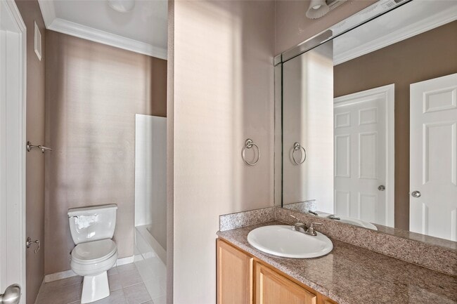 Building Photo - 801 Luther W St