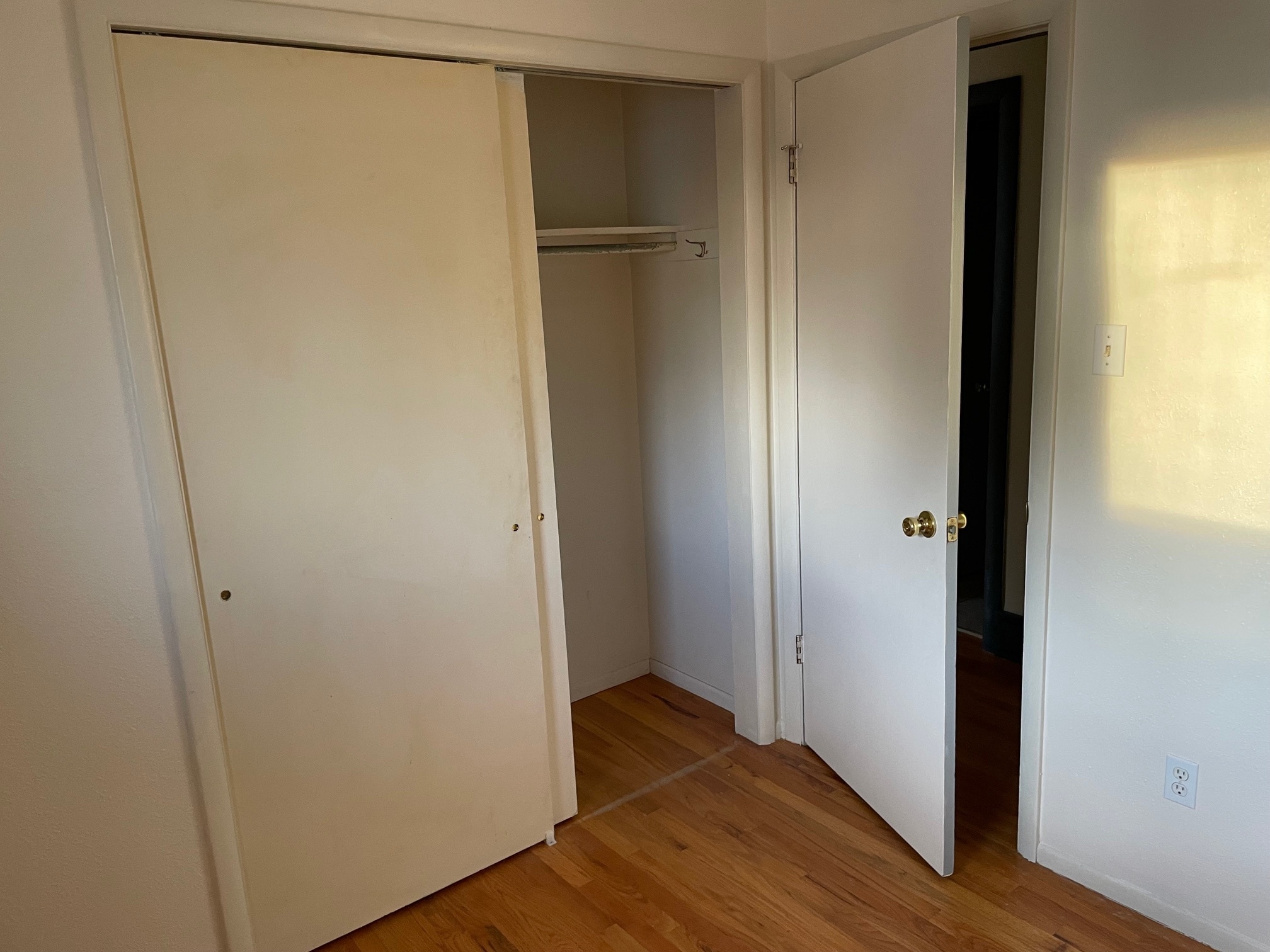 1st Bedroom - 3116 Skyview Ave