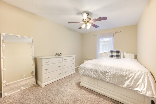 Building Photo - 12727 Westella Dr