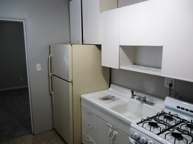 Building Photo - 500 N Lee St