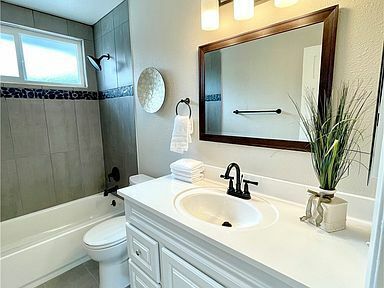 Building Photo - 23010 Sunset Crossing Rd