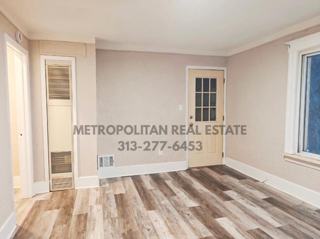 Building Photo - 4476 Monroe St