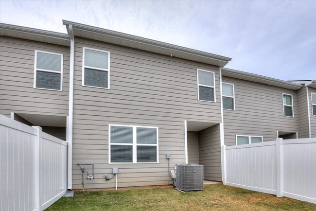 Building Photo - 1040 Quaint Parish Cir