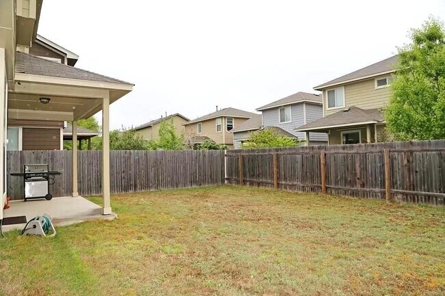 Building Photo - 8629 White Ibis Dr