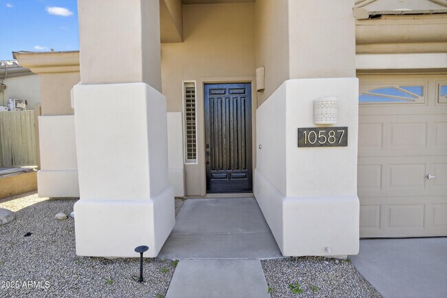 Building Photo - 10587 E Sheena Dr