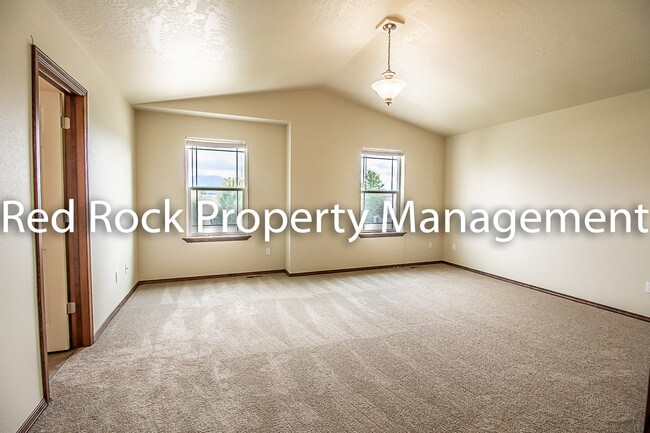 Building Photo - 7527 N Carrington Ln