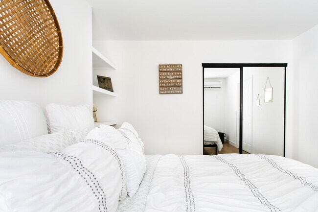 bedroom closet - 5534 Alcove Ave