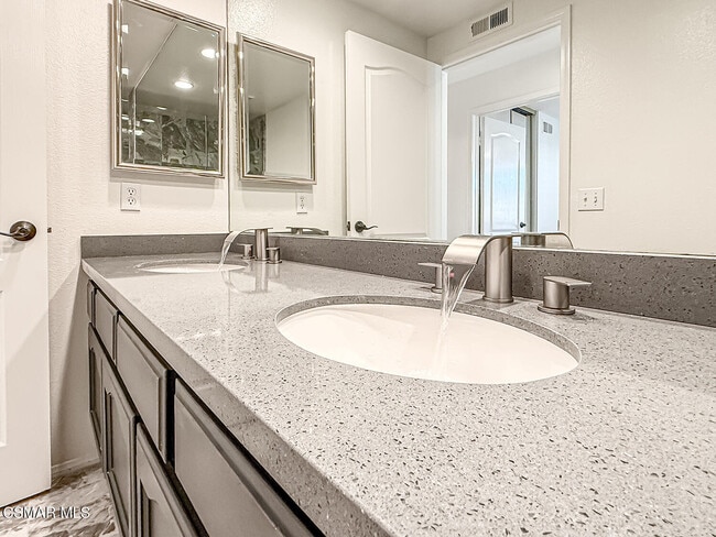 Building Photo - 12057 Falcon Crest Way