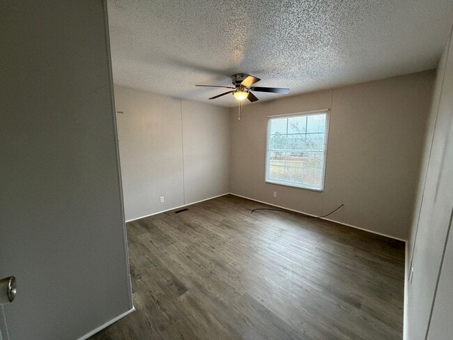 Building Photo - 6437 Spring Place Rd SE