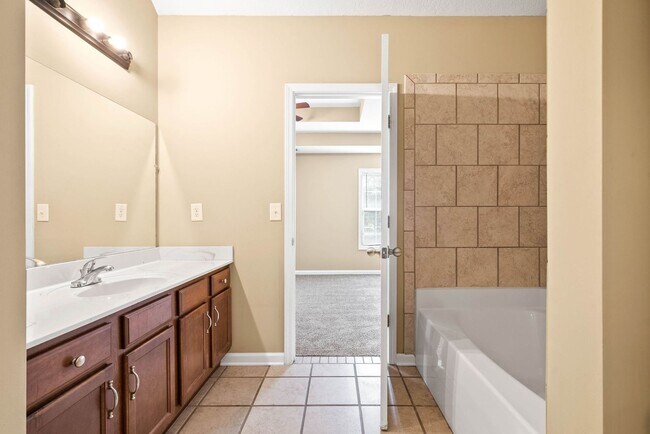 Building Photo - 545 Patriot Park Ct