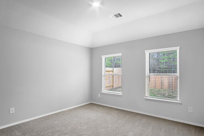 Building Photo - 9605 Last Maples Trl