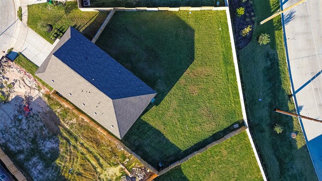 Building Photo - 26703 Willow Ln