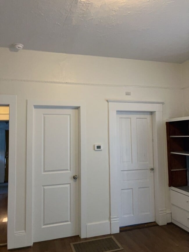 Building Photo - Pre-Lease Today, 5 Bedroom Home!