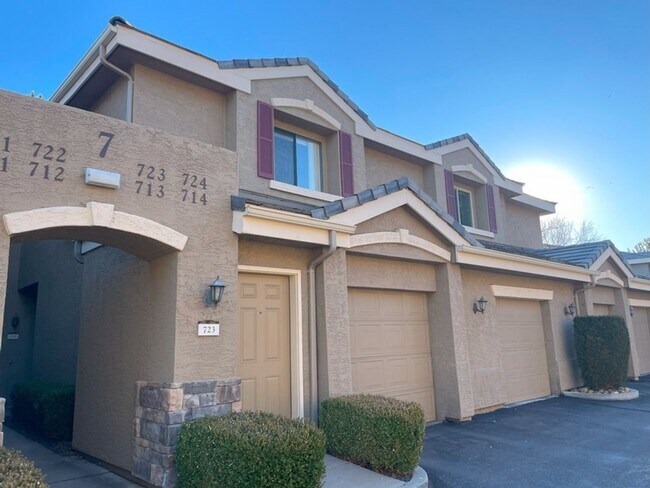 Building Photo - South Reno Tanamera Two Bedroom Upstairs Condo
