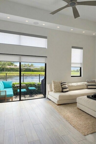 Building Photo - 4384 NW 8th Ct